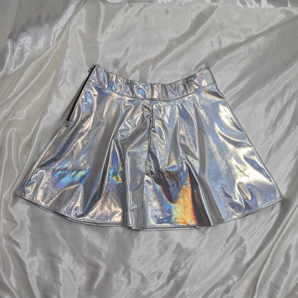 Holographic Metallic Silver Iridescent PU Leather Mini Skater Skirt Size M - Picture 3 of 11